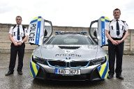 BMW i8 w operacji policyjnej Hybryda typu plug-in ściga przestępców drogowych w Czechach