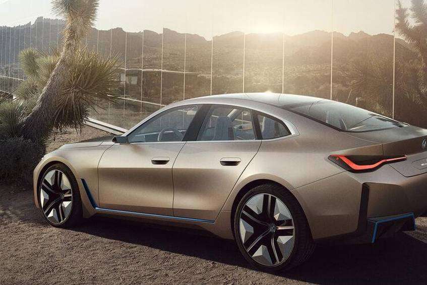 BMW Concept i4: Electric 4 Series jako konkurent Tesli Model 3