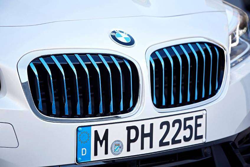BMW odnotowuje solidną sprzedaż samochodów elektrycznych
