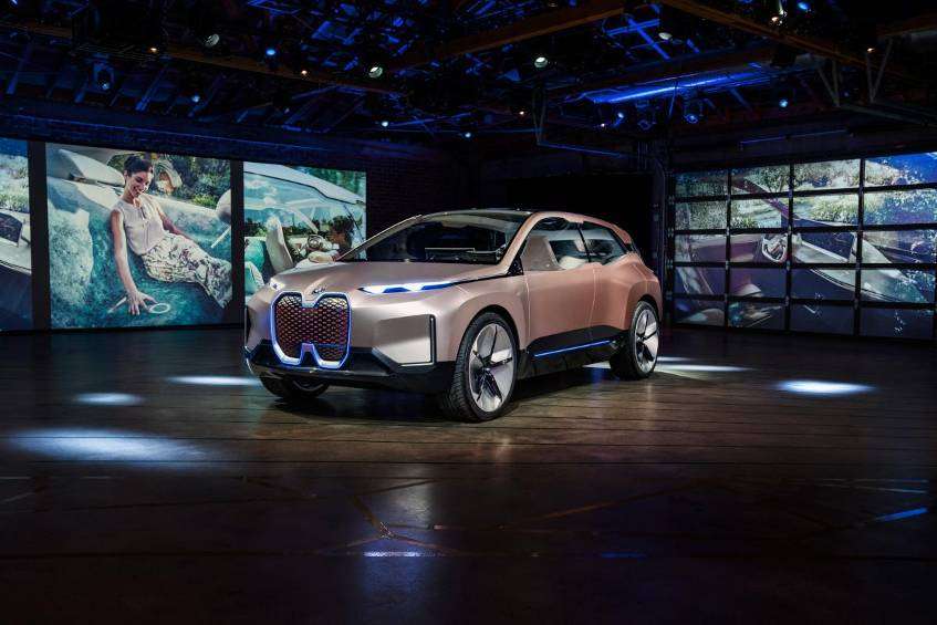 BMW opowiada się za otwartością na technologię