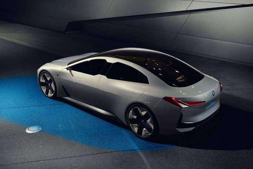BMW prezentuje samochód elektryczny w formacie 3 serii