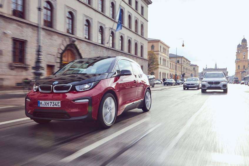 BMW sprzedało mniej pojazdów elektrycznych w lipcu